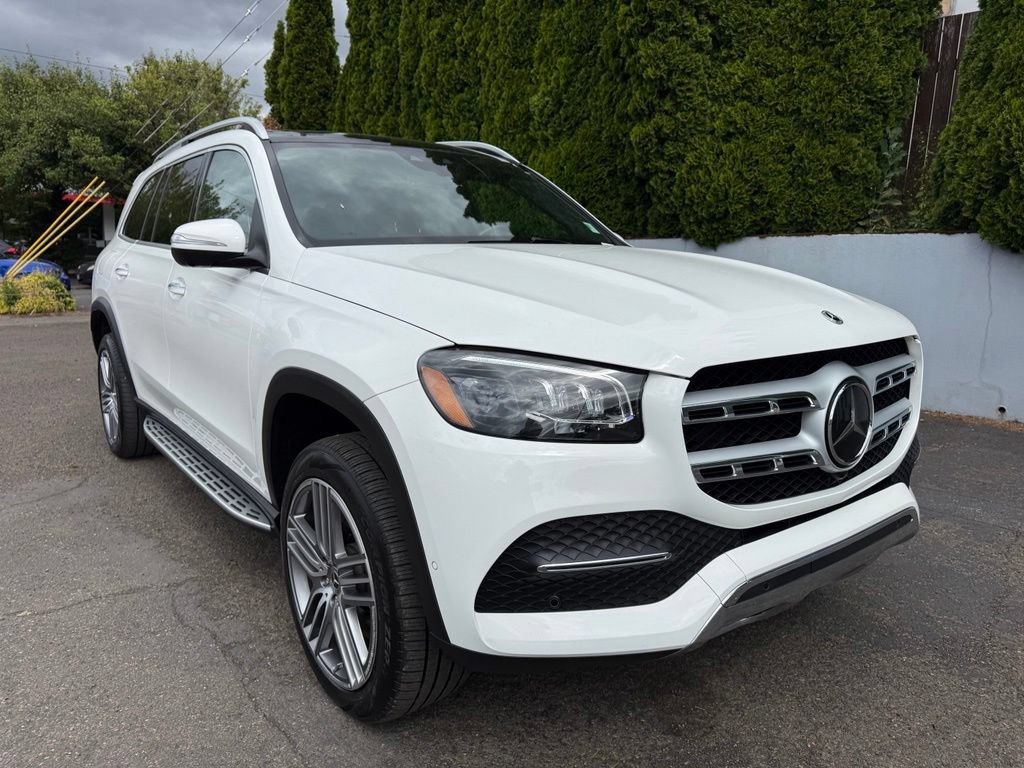 Used 2022 Mercedes-Benz GLS 450 4MATIC image 2