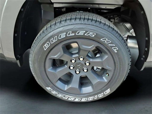 New 2026 RAM 1500 4x4 Crew Cab image 7