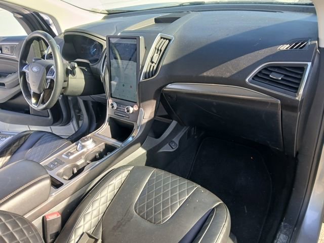 Used 2024 Ford Edge Titanium image 43