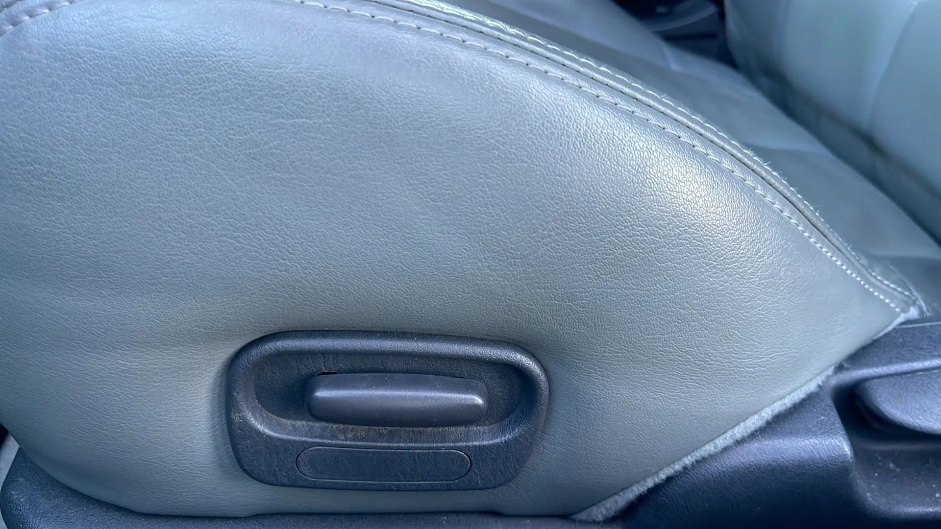 Used 2007 Mitsubishi Eclipse GT image 11