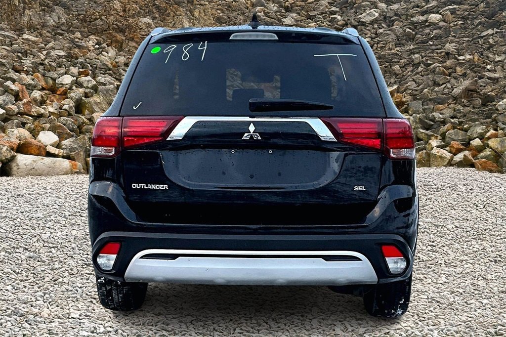 Used 2020 Mitsubishi Outlander SE image 4