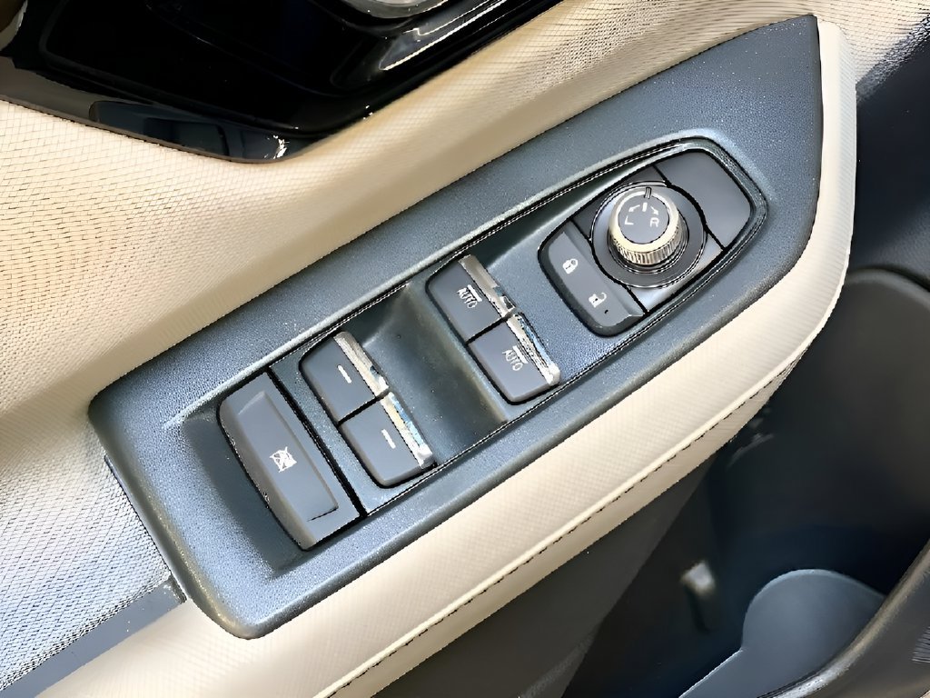 Used 2025 Subaru Forester Limited AWD/4WD image 18