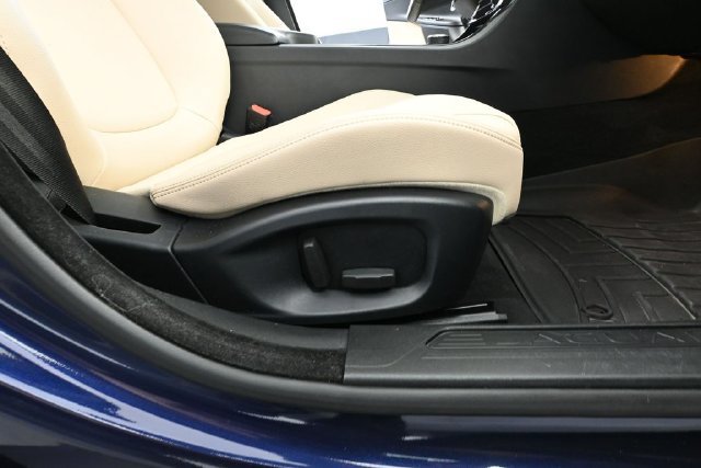 Used 2018 Jaguar XE Premium AWD/4WD image 39
