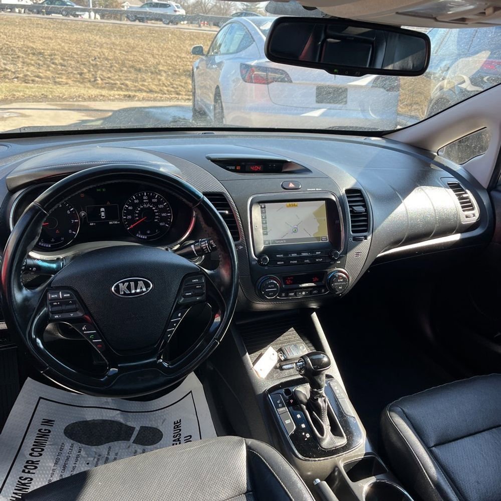 Used 2017 Kia Forte EX w/ EX Premium Plus Package image 7