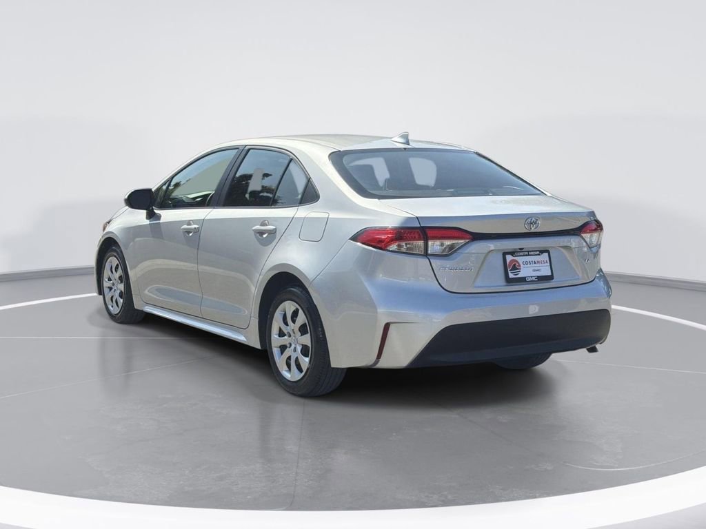 Used 2025 Toyota Corolla LE image 5