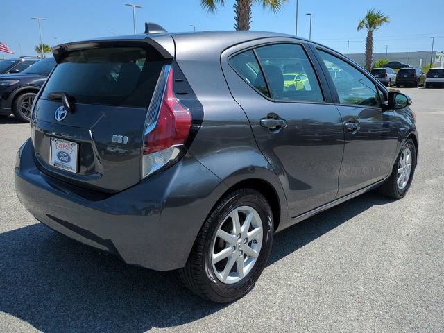 Used 2015 Toyota Prius C Three image 4