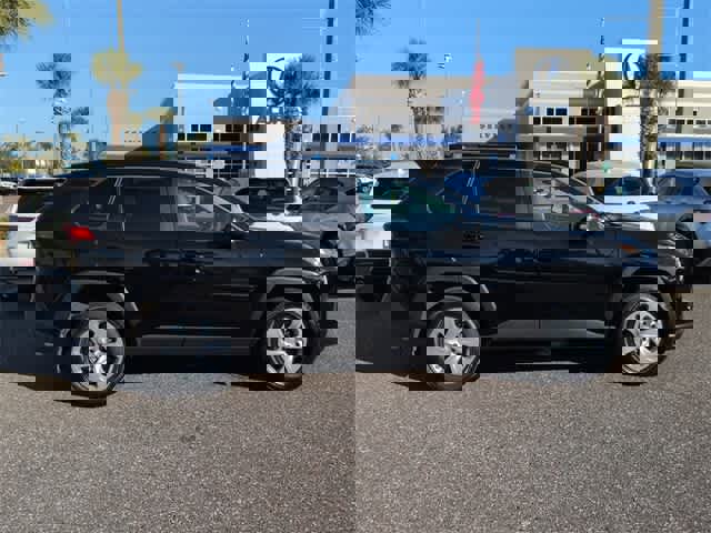 Used 2023 Toyota RAV4 LE image 9