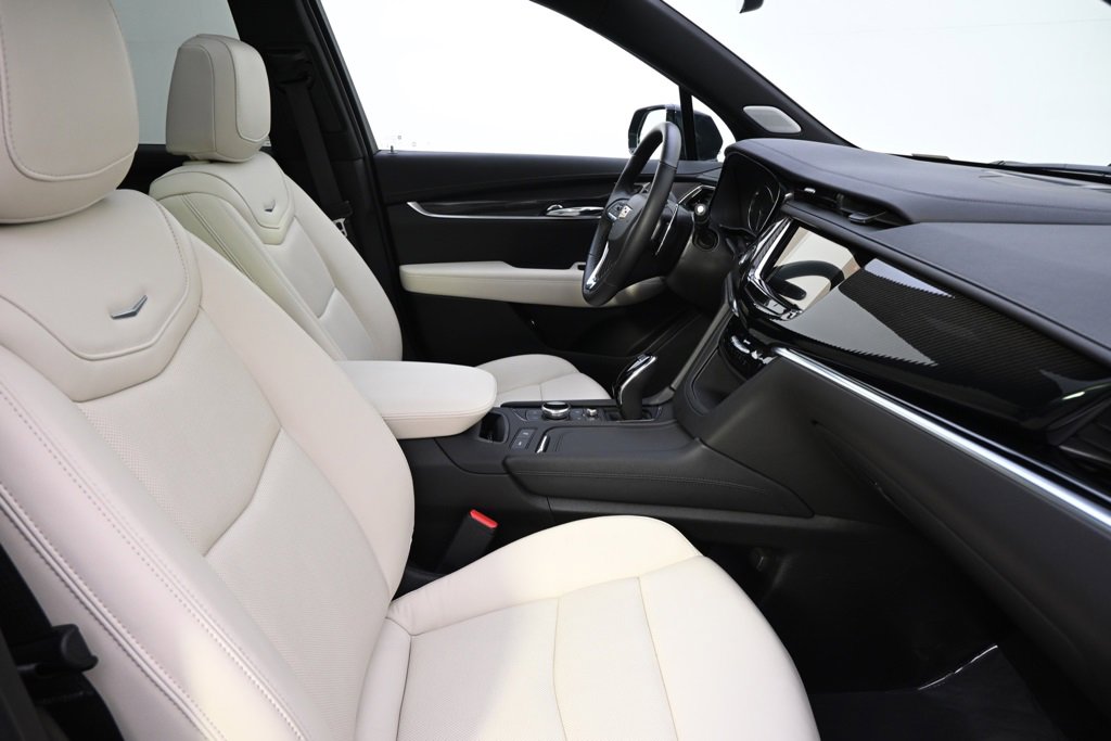 New 2025 Cadillac XT6 Sport image 14