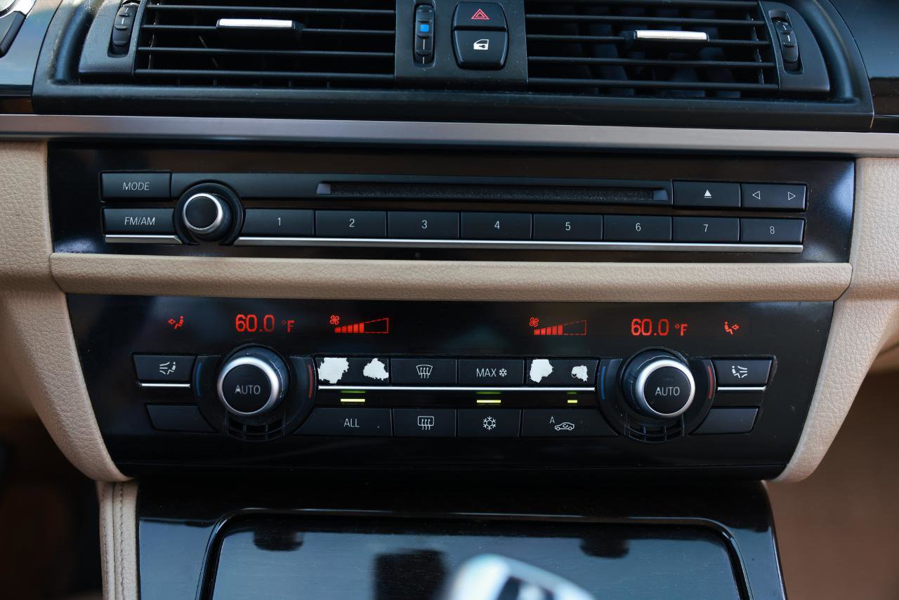 Used 2012 BMW 528i Sedan RWD image 32