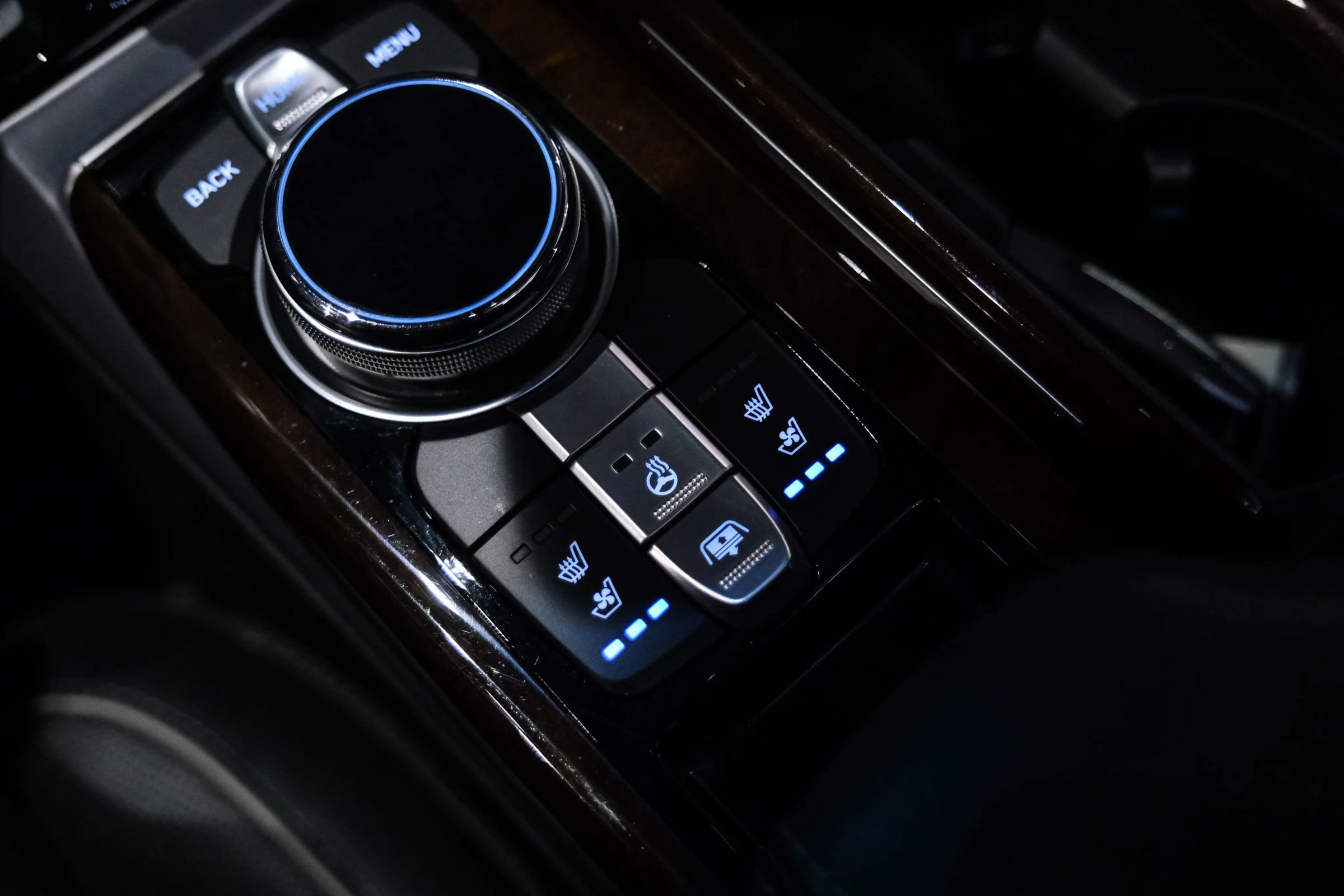 Used 2019 Genesis G90 5.0 Ultimate RWD image 22