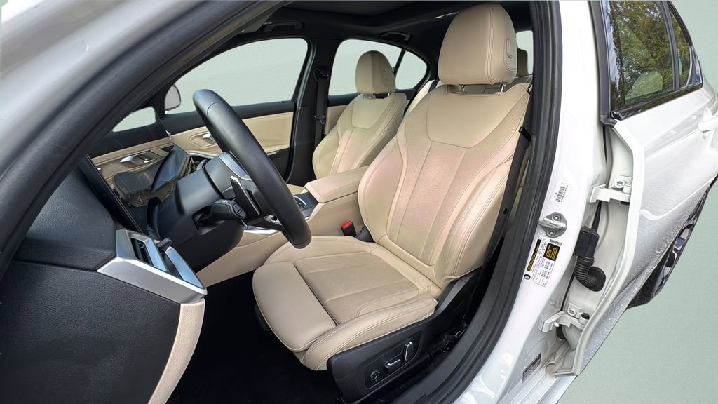 Certified 2025 BMW 330i Sedan w/ M Sport Package image 5