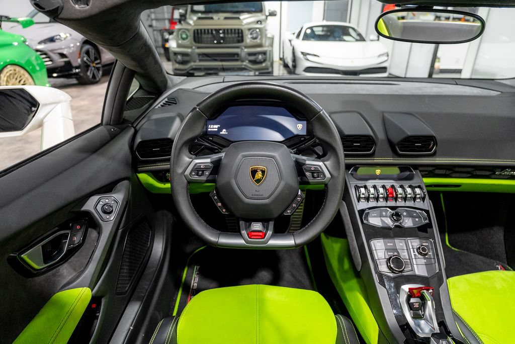Used 2016 Lamborghini Huracan LP 610-4 AWD/4WD image 47