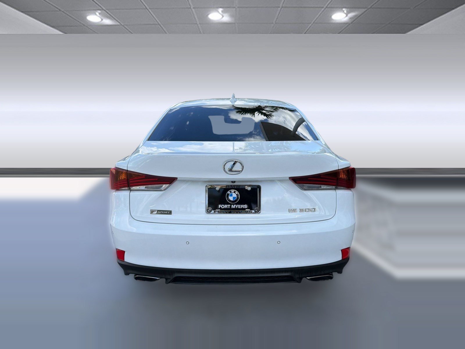 Used 2019 Lexus IS 300 F Sport w/ F Sport Package RWD image 10