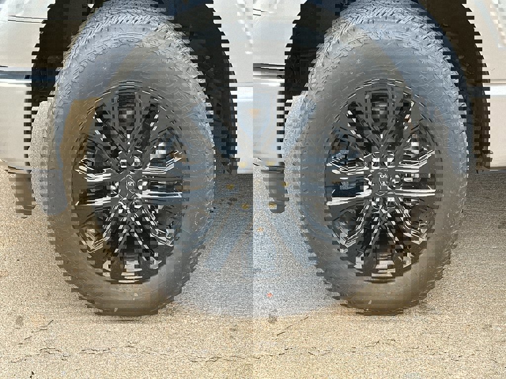 New 2025 Ford F150 Lariat w/ Equipment Group 502A High image 3