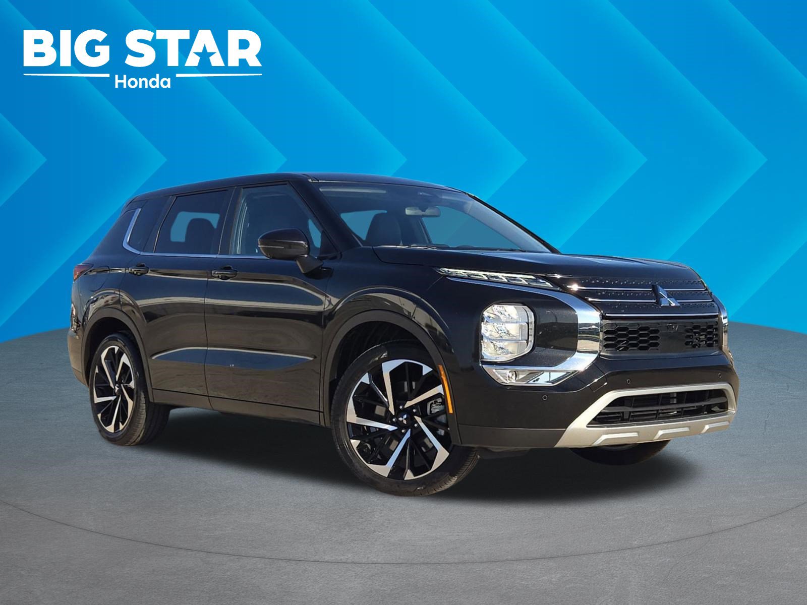 Used 2024 Mitsubishi Outlander SE