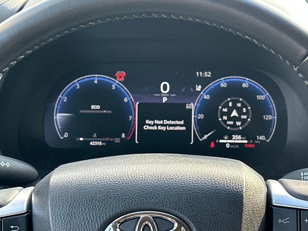 Used 2023 Toyota Highlander Limited image 15