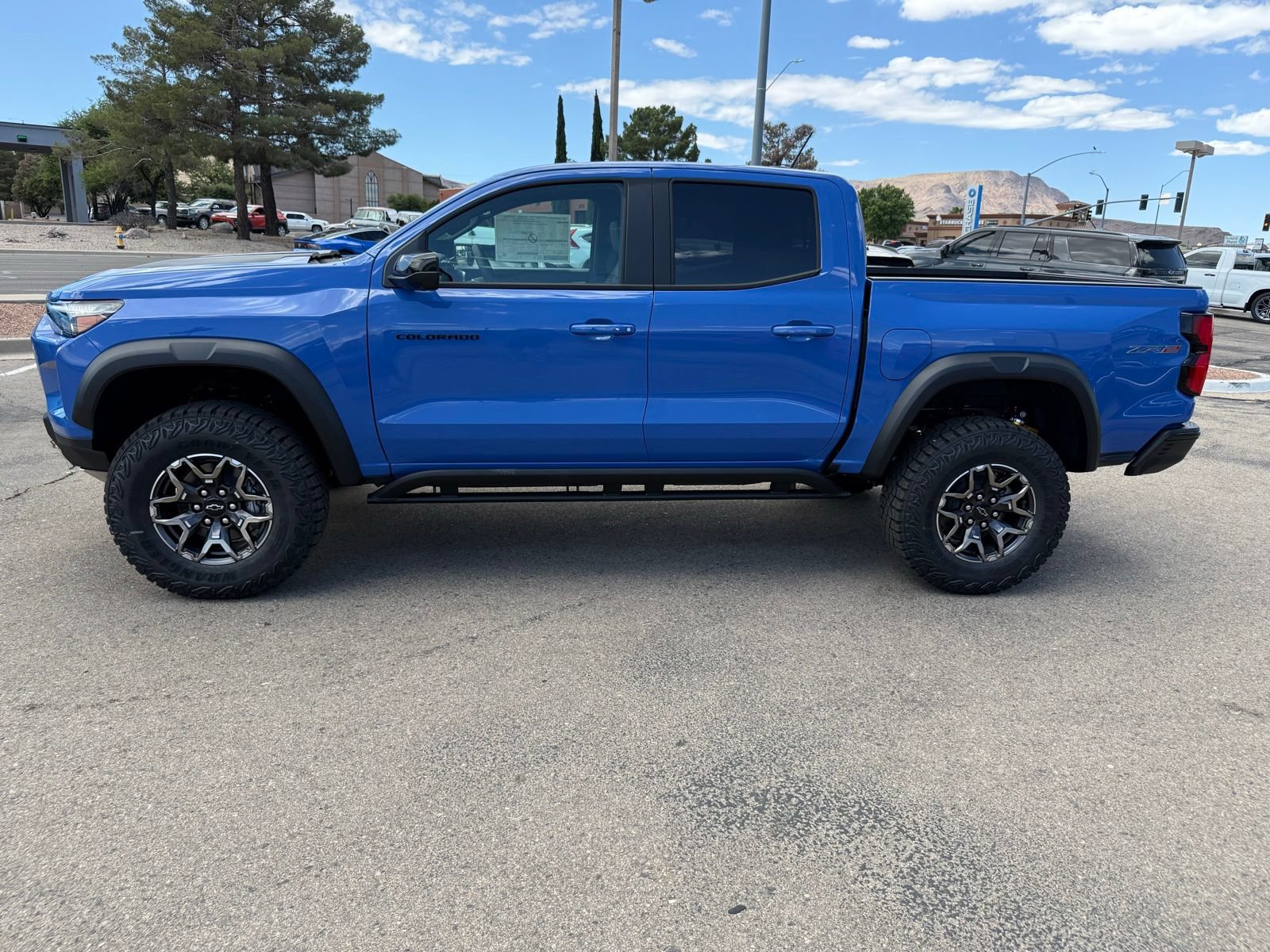 Certified 2026 Chevrolet Colorado ZR2 w/ Technology Package AWD/4WD image 8