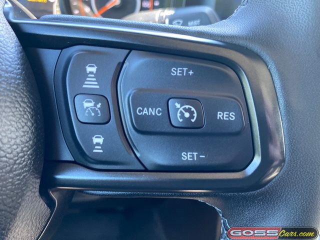 Used 2025 Jeep Gladiator Mojave w/ Convenience Group AWD/4WD image 19