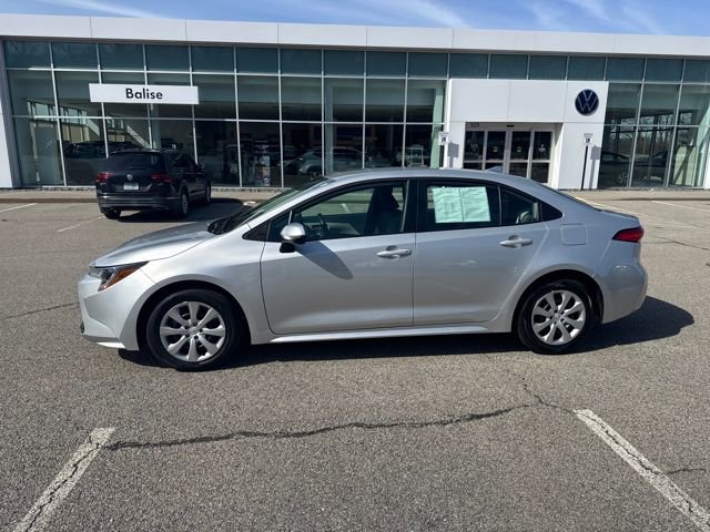 Used 2026 Toyota Corolla LE image 4