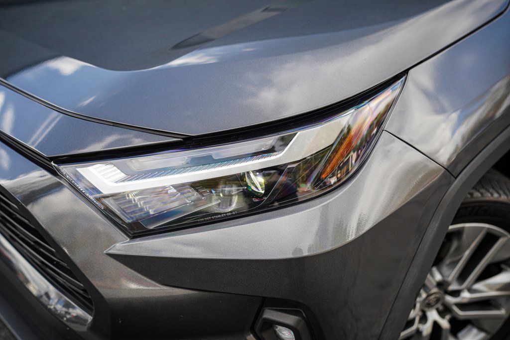 Used 2023 Toyota RAV4 XLE Premium image 3