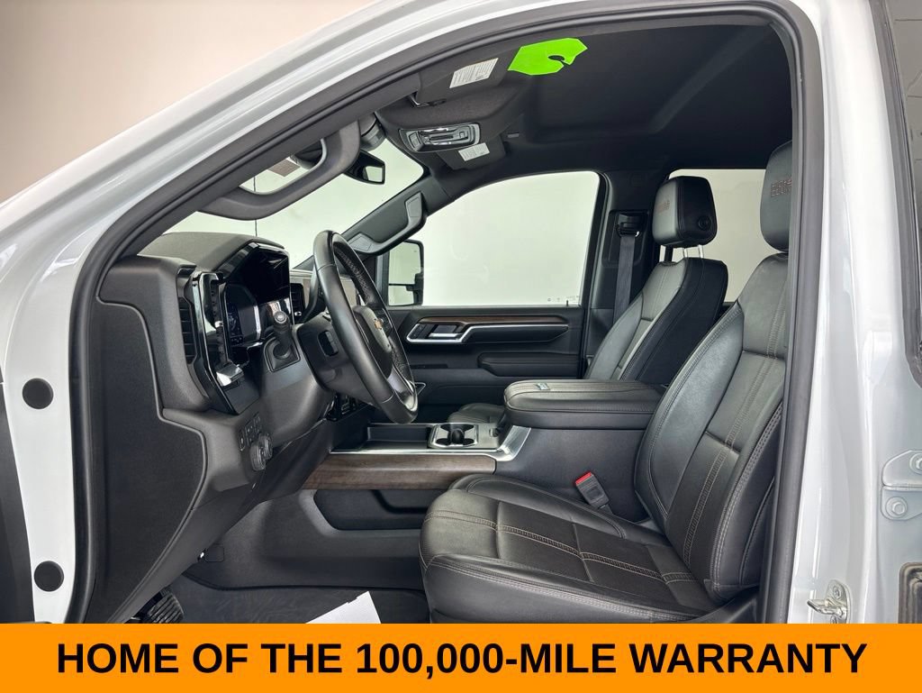 Used 2025 Chevrolet Silverado 3500 High Country AWD/4WD image 10