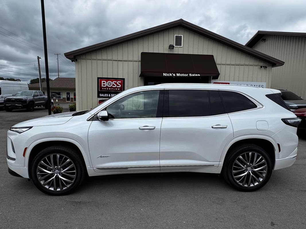 Used 2025 Buick Enclave Avenir w/ Trailering Package, 5000 lbs. AWD/4WD image 2