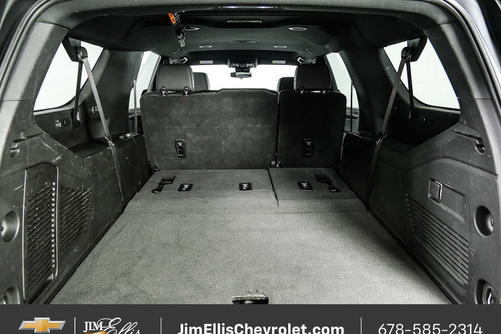 Used 2025 Chevrolet Suburban LT AWD/4WD image 32