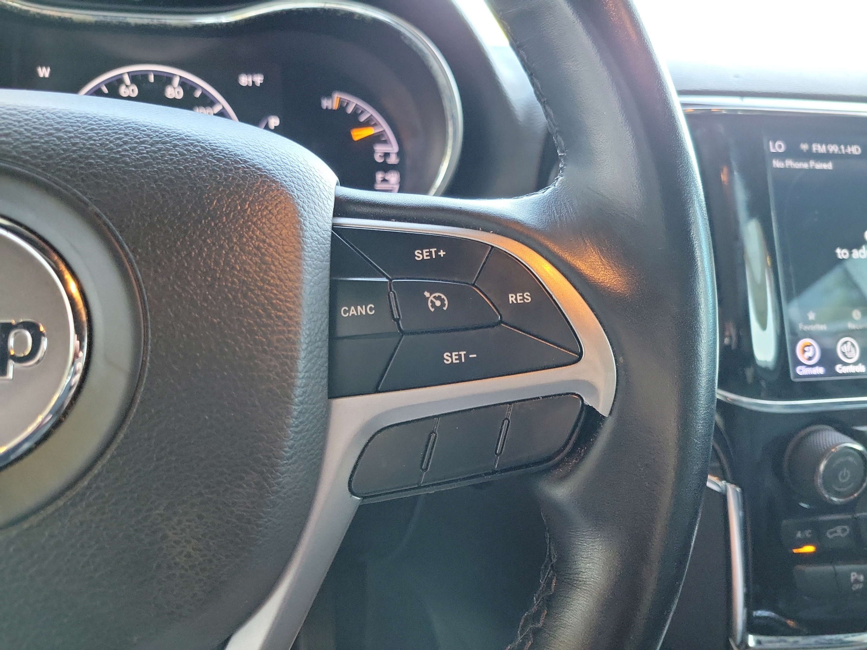 Used 2022 Jeep Grand Cherokee Limited AWD/4WD image 18