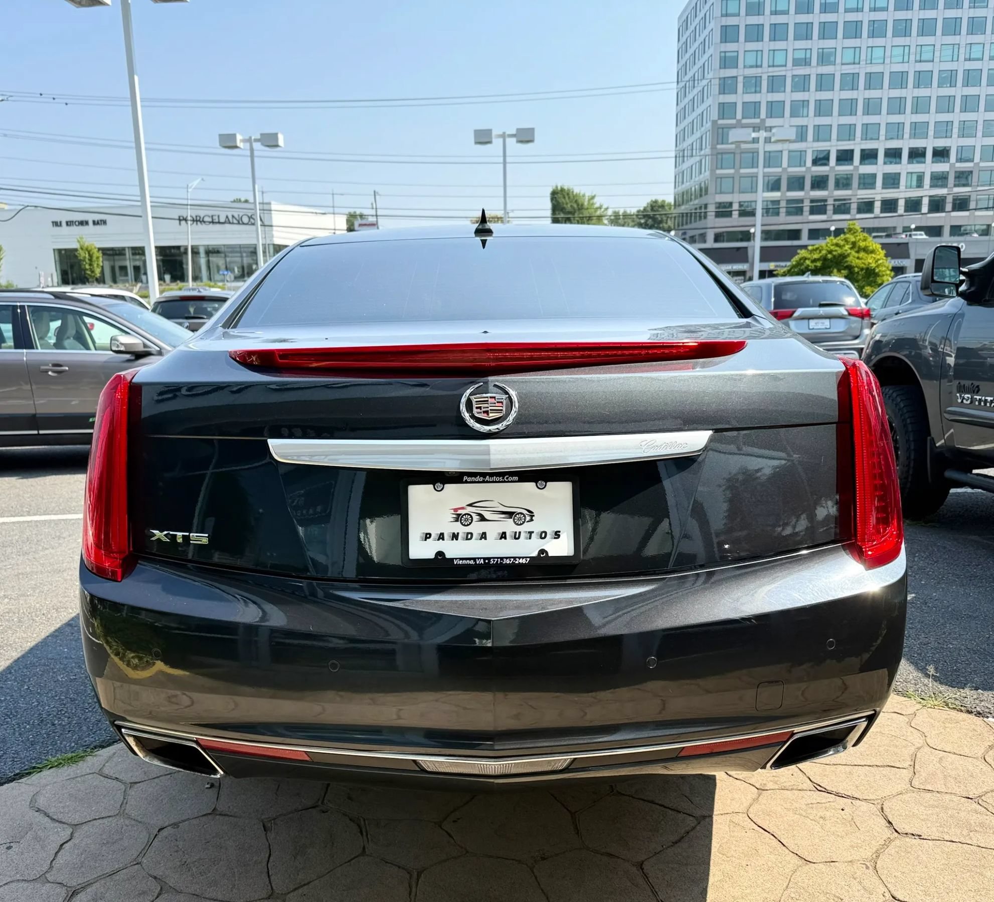 Used 2013 Cadillac XTS Luxury w/ Driver Awareness Package FWD image 6