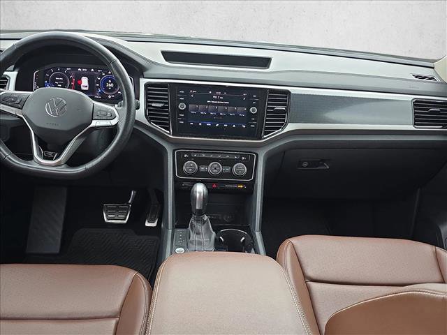 Used 2023 Volkswagen Atlas SEL R-Line image 17