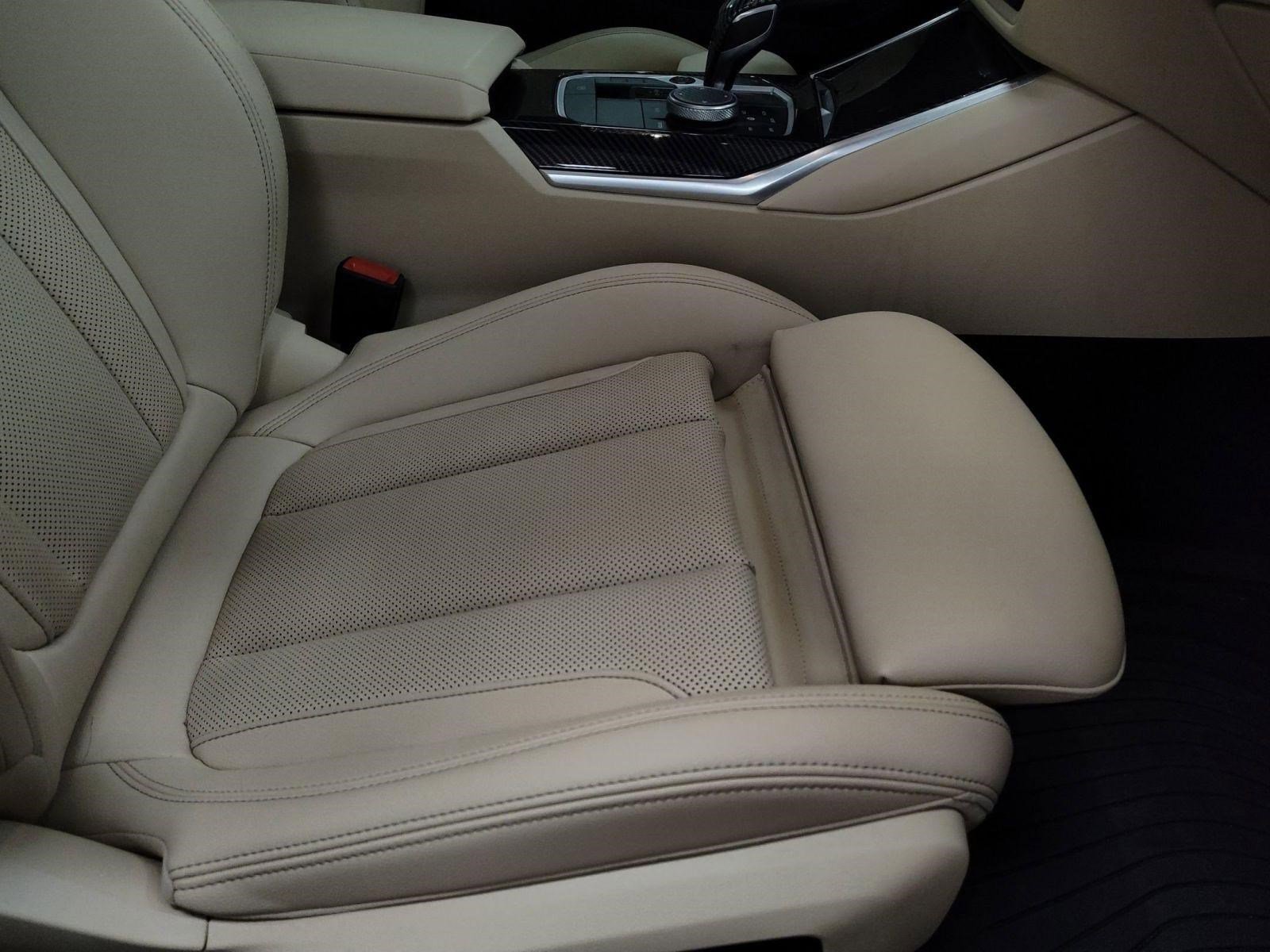 Used 2022 BMW 330i xDrive Sedan w/ Driving Assistance Package image 26