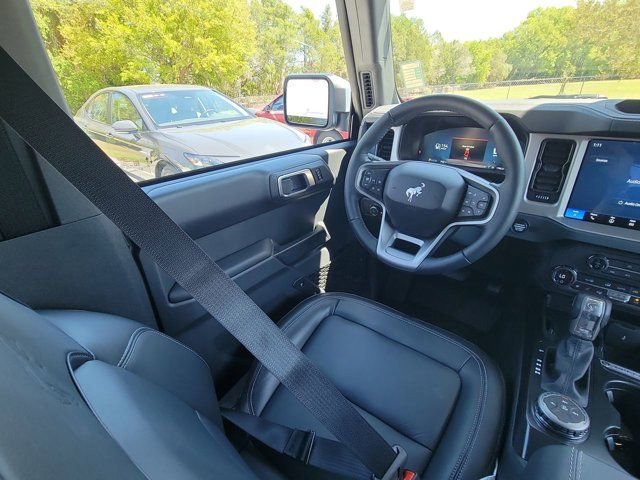 Used 2025 Ford Bronco Outer Banks AWD/4WD image 7
