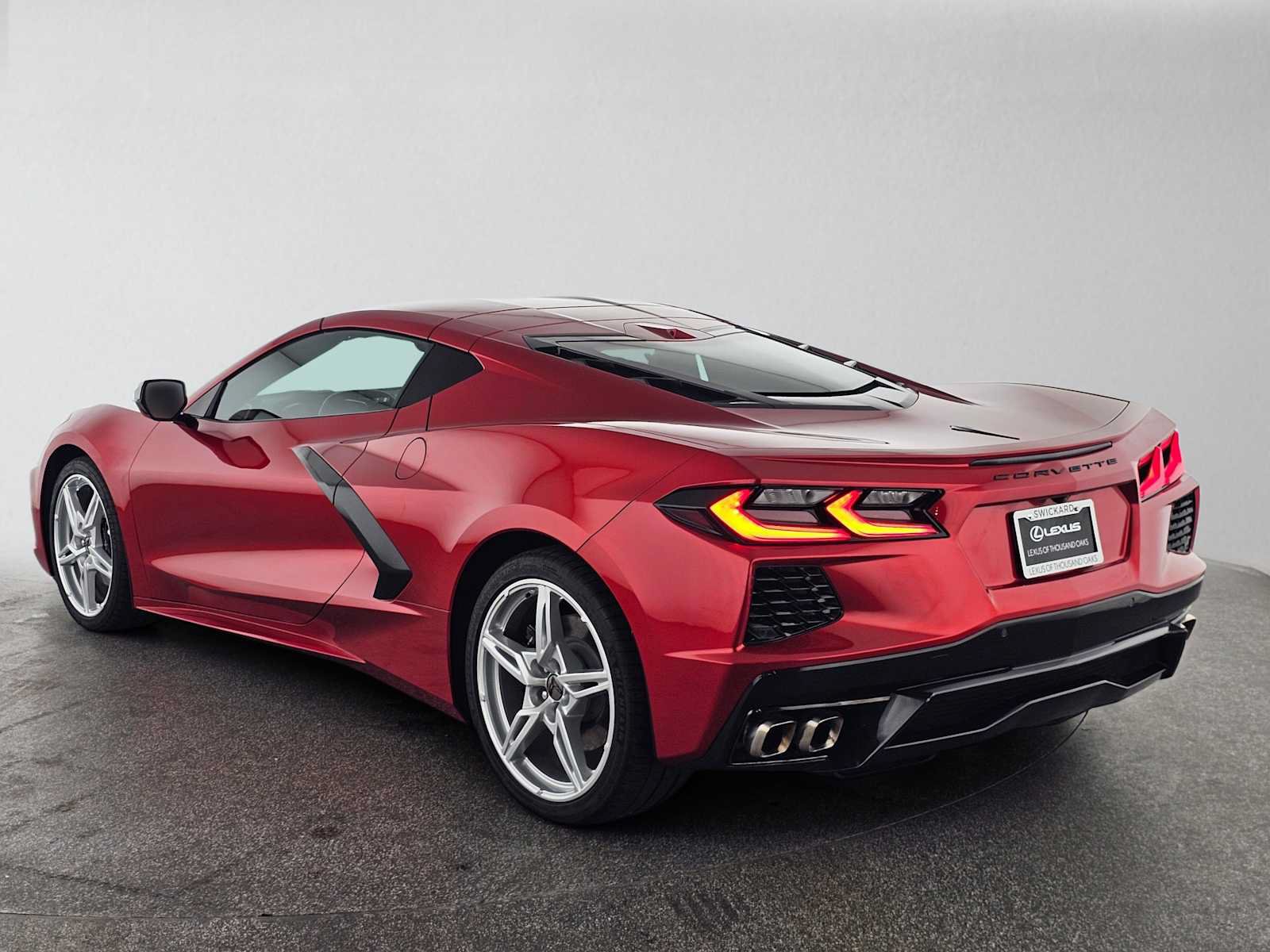 Used 2025 Chevrolet Corvette Stingray Preferred Cpe w/ Battery Protection Package RWD image 5