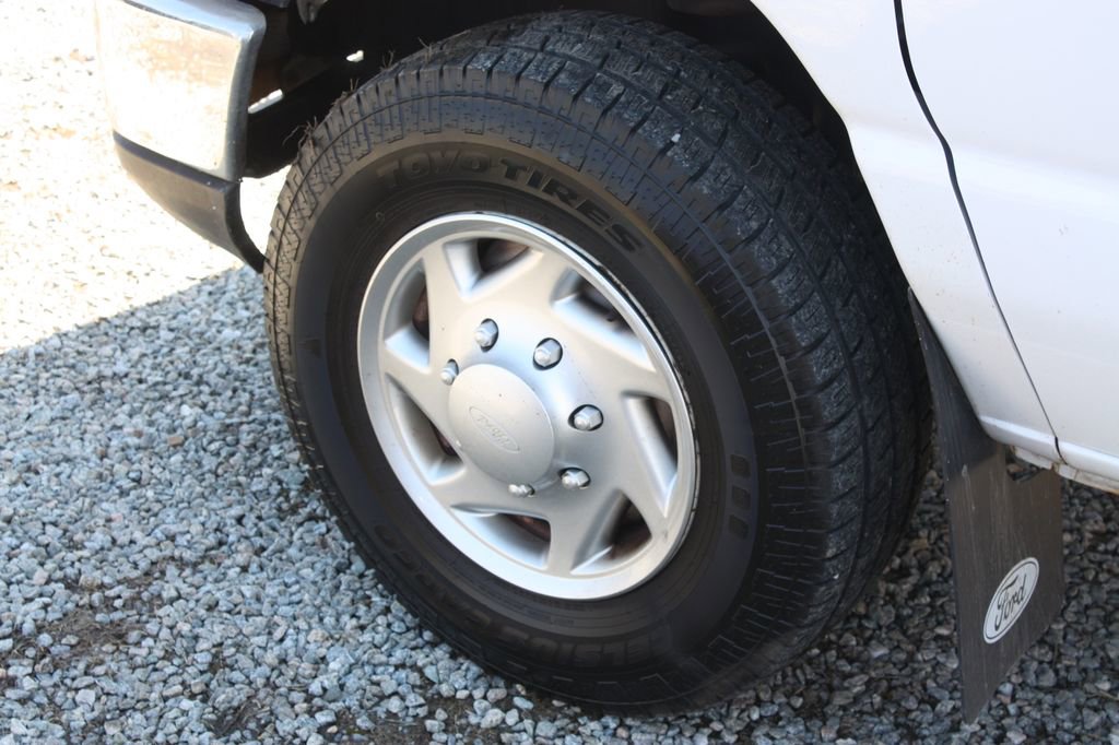 Used 2013 Ford E-350 and Econoline 350 Super Duty RWD image 20