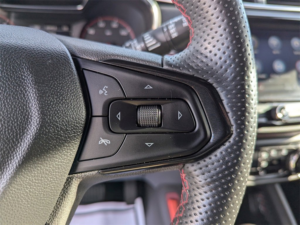 Used 2023 Chevrolet TrailBlazer RS w/ Sun and Liftgate Package image 16