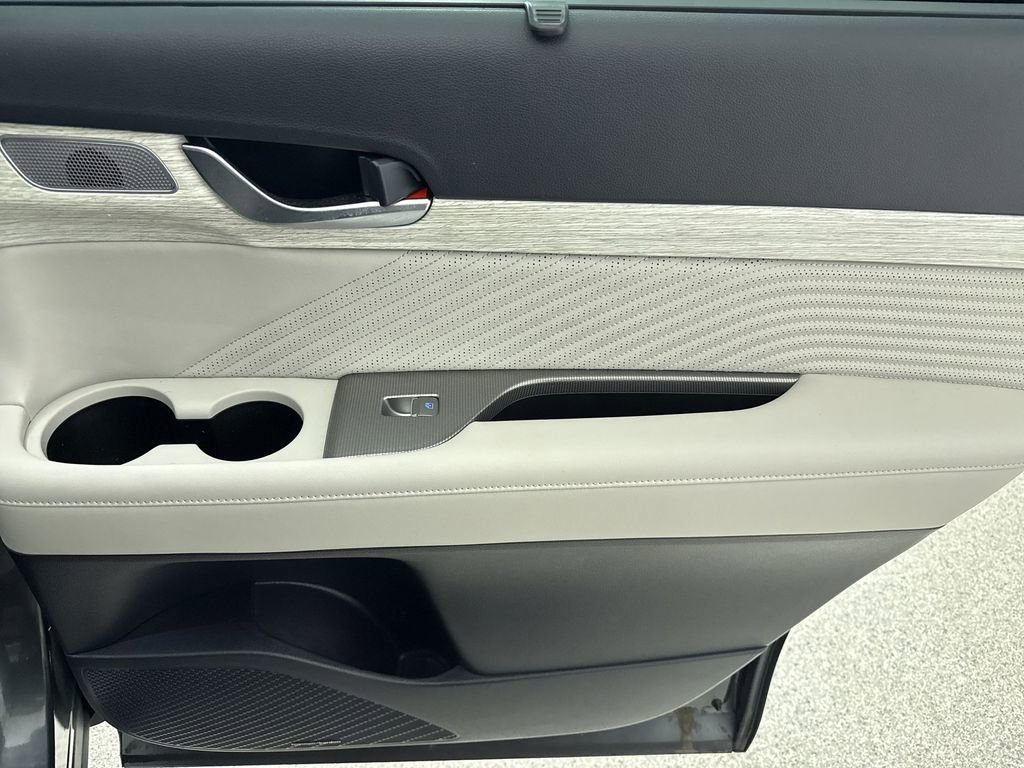 Used 2024 Hyundai Palisade Calligraphy image 21