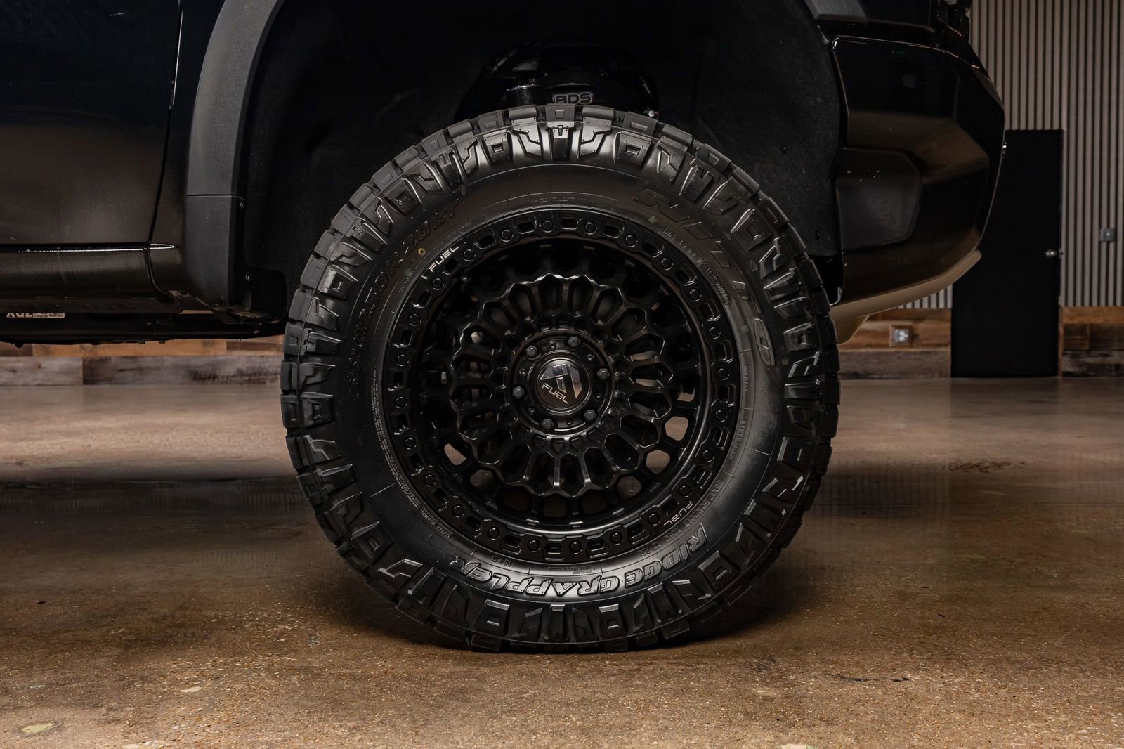 Used 2025 Chevrolet Silverado 1500 ZR2 image 12