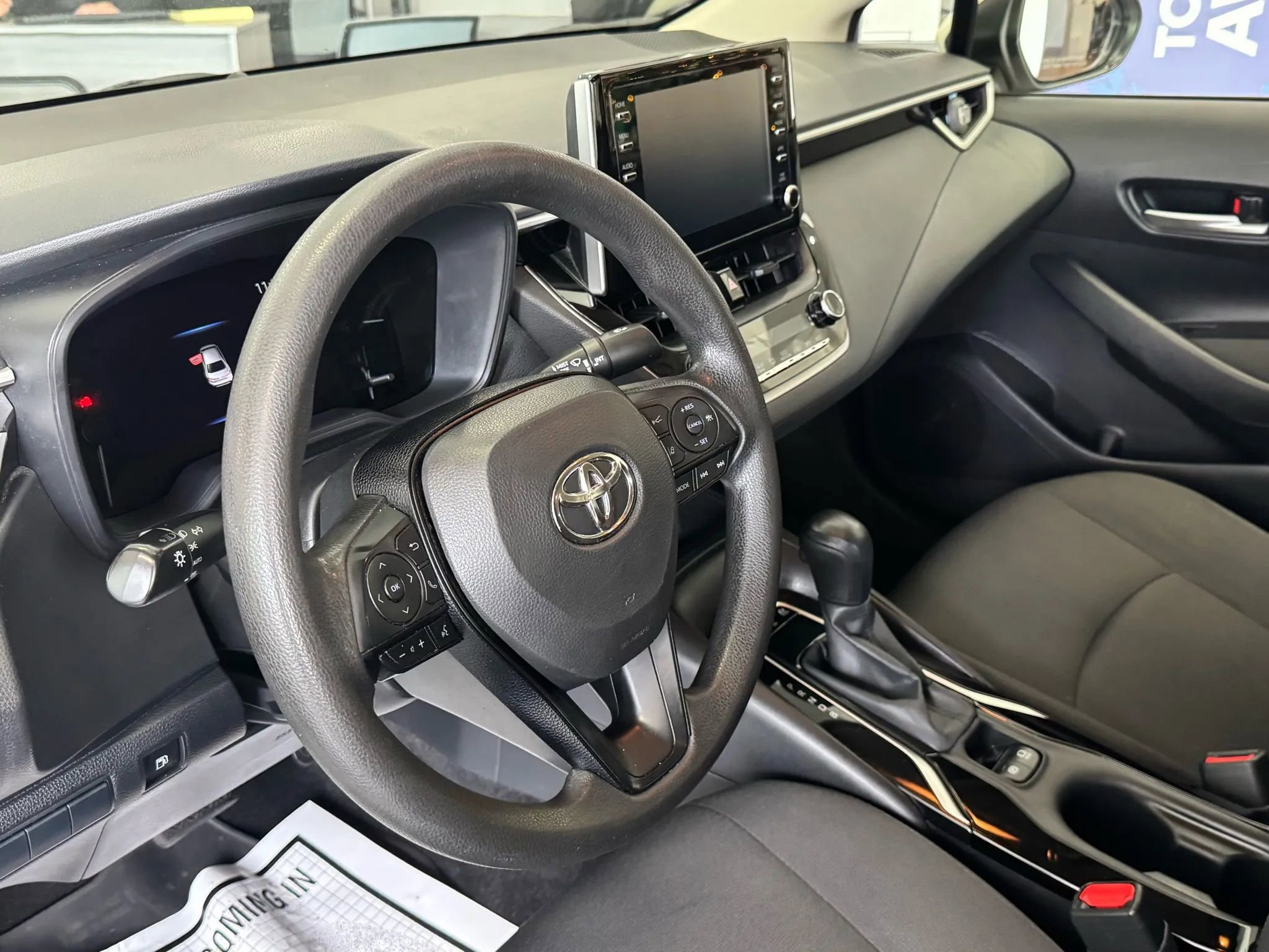 Used 2020 Toyota Corolla LE image 9