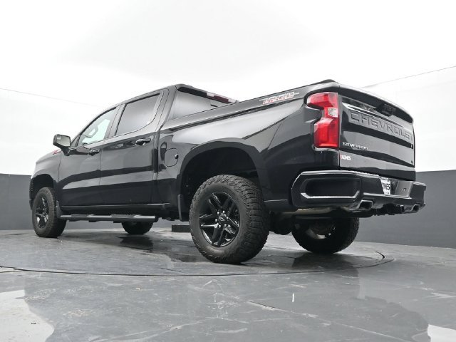 Used 2024 Chevrolet Silverado 1500 LT Trail Boss w/ Convenience Package II AWD/4WD image 29