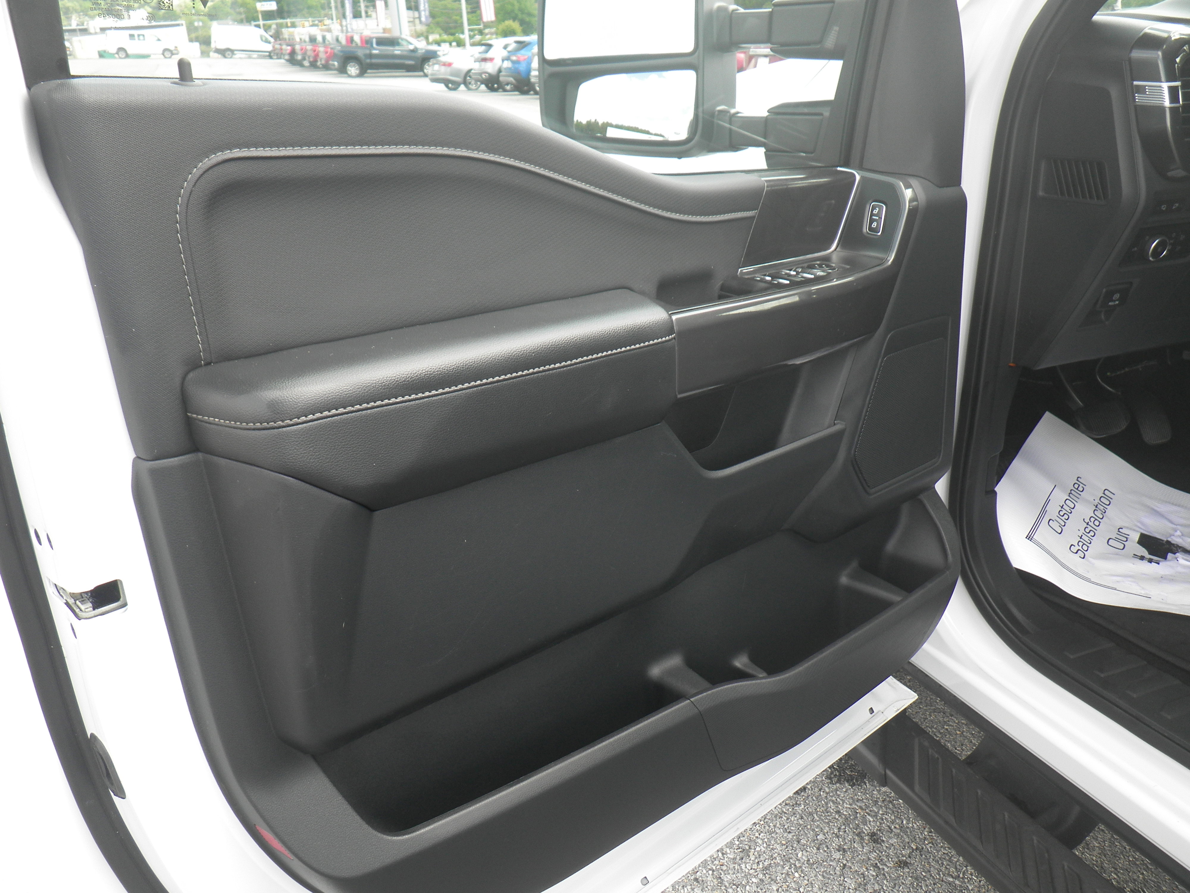 Certified 2022 Ford F150 XLT w/ Equipment Group 302A High image 19