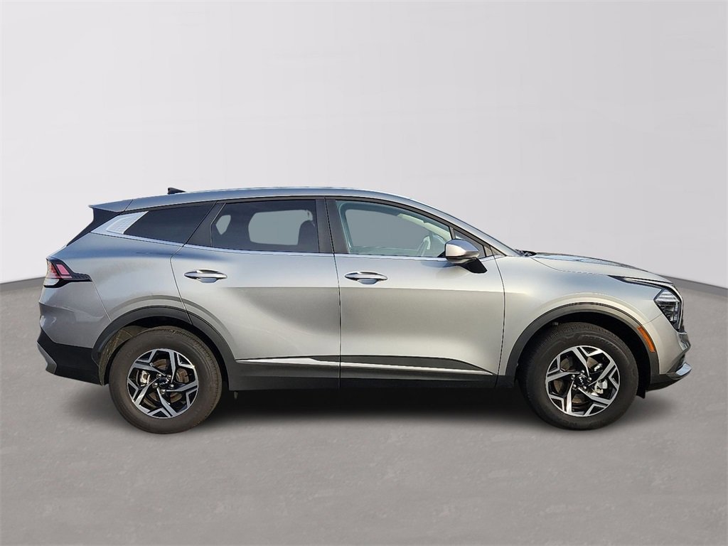 Certified 2025 Kia Sportage LX image 7
