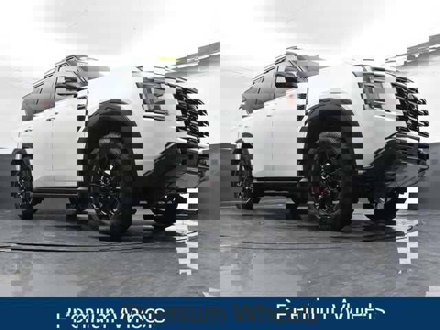 Used 2025 Nissan Armada PRO-4X image 27