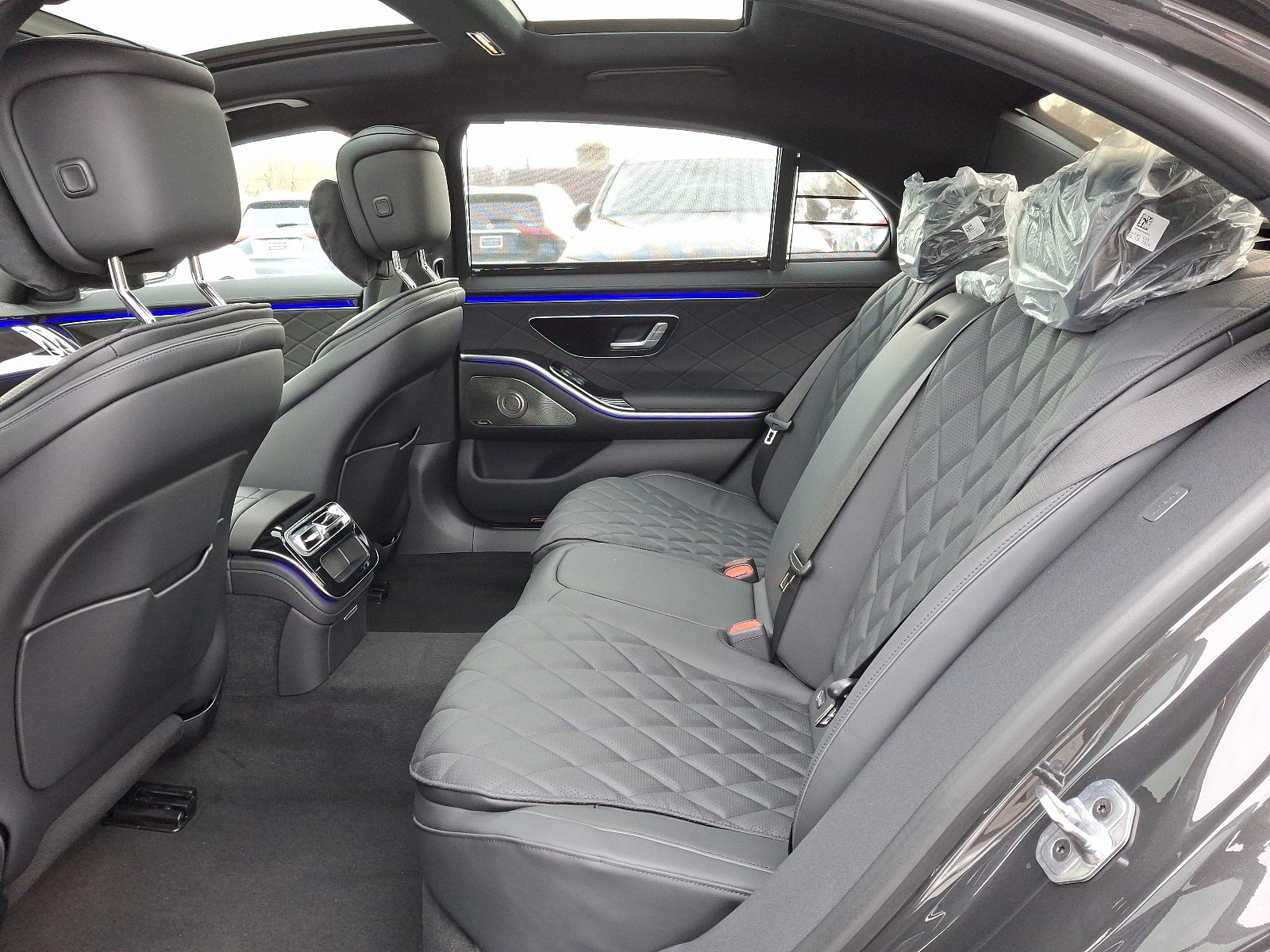 New 2025 Mercedes-Benz S 580 4MATIC Sedan image 6