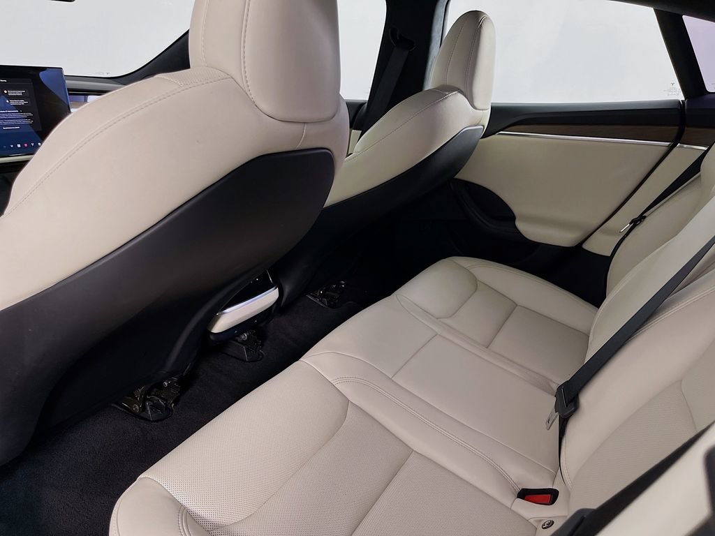 Used 2022 Tesla Model S AWD/4WD image 29