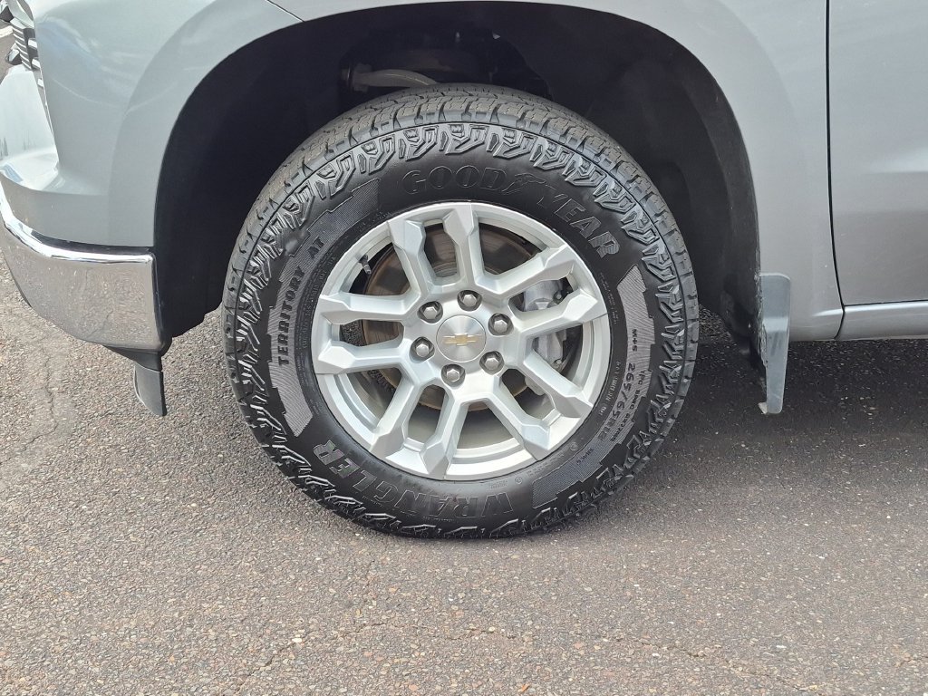 Certified 2023 Chevrolet Silverado 1500 LT AWD/4WD image 12