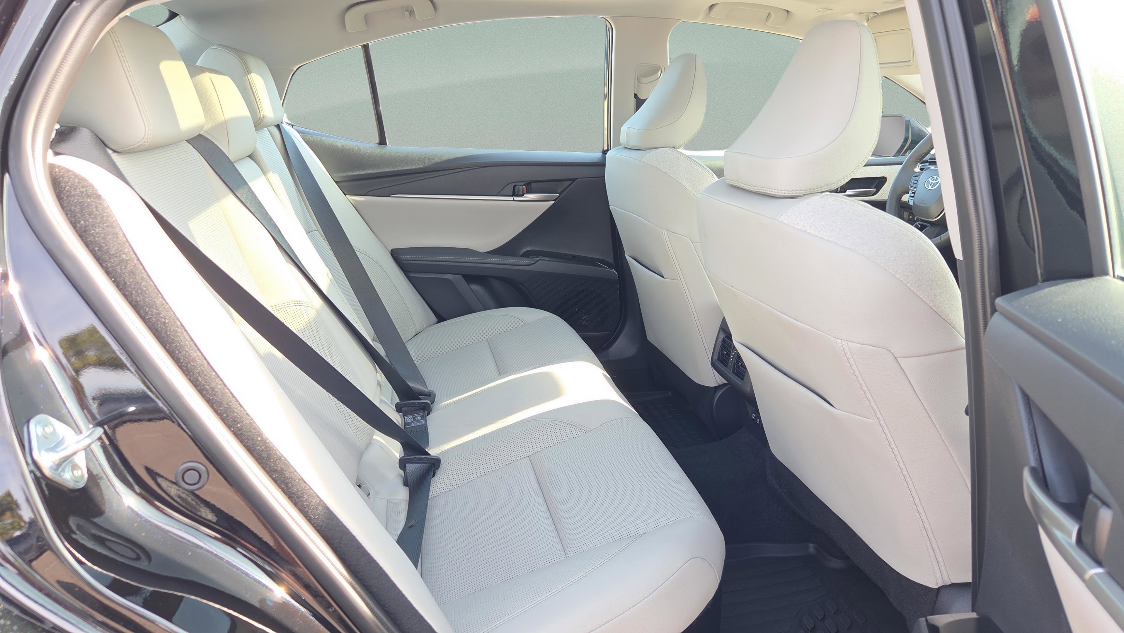 Certified 2025 Toyota Camry XLE image 17