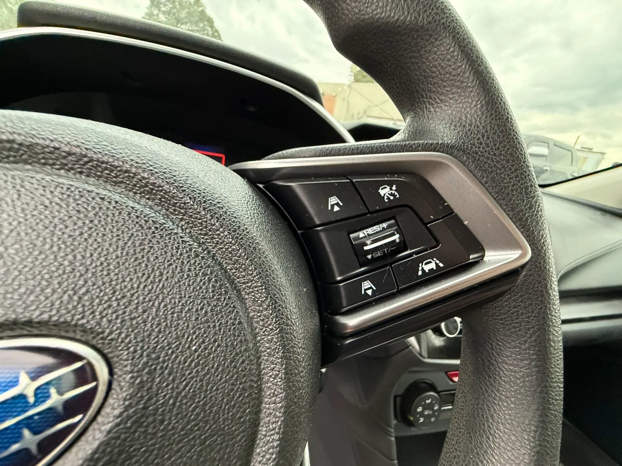 Used 2018 Subaru Impreza 2.0i Premium w/ Eyesight & BSD & Rcta AWD/4WD image 29