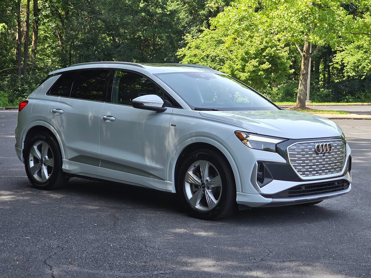 Used 2026 Audi Q4 e-tron Premium w/ Convenience Package AWD/4WD image 8
