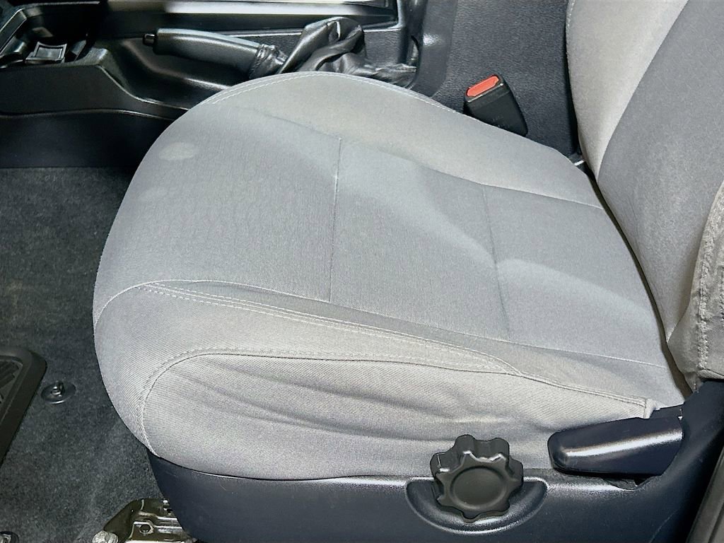 Used 2019 Toyota Tacoma SR w/ SR Convenience Package RWD image 16