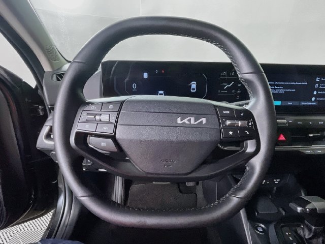 Used 2025 Kia K4 EX FWD image 13